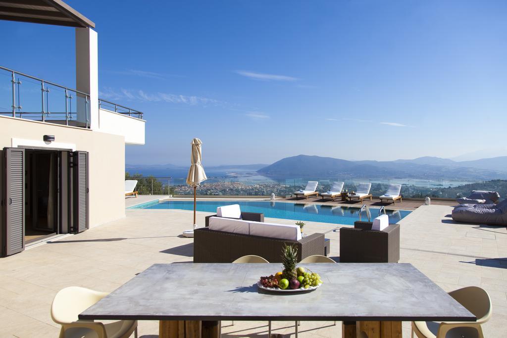 Alivia Lefkas Luxury Villas Apolpaina ภายนอก รูปภาพ