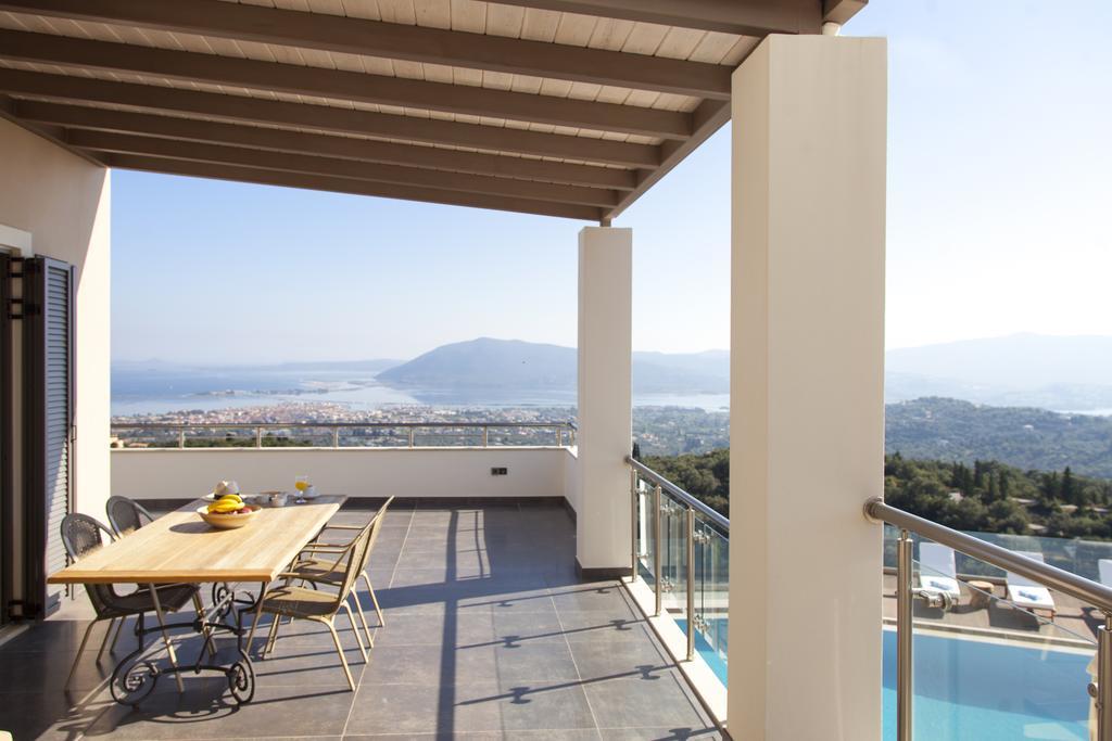 Alivia Lefkas Luxury Villas Apolpaina ภายนอก รูปภาพ