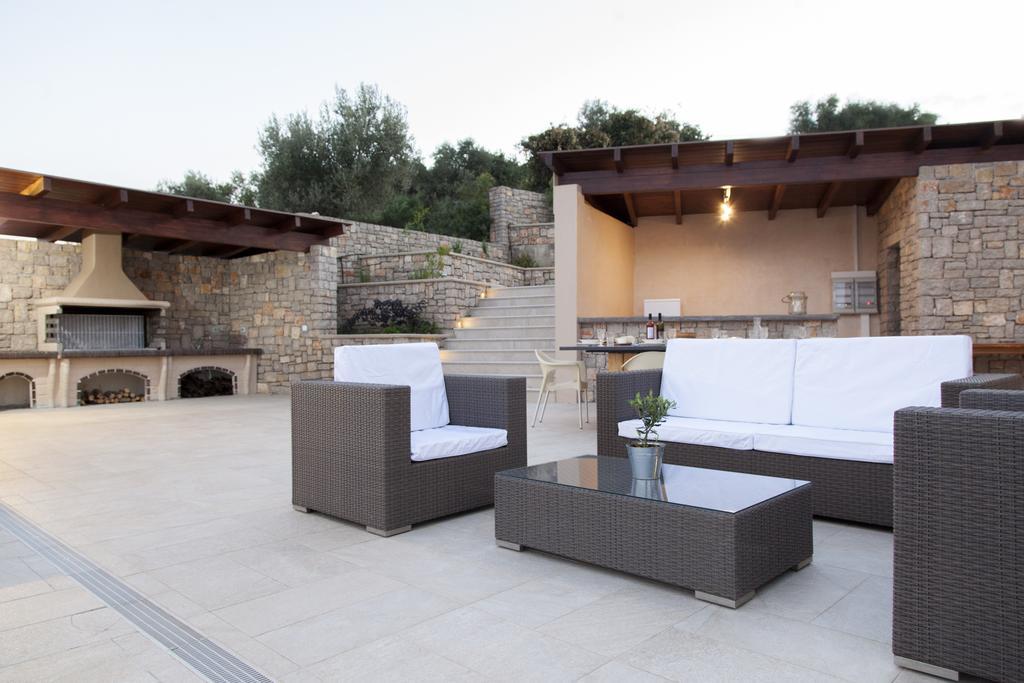 Alivia Lefkas Luxury Villas Apolpaina ภายนอก รูปภาพ