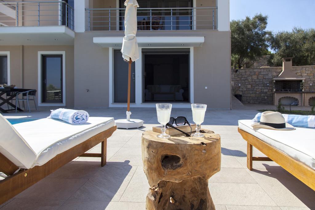Alivia Lefkas Luxury Villas Apolpaina ภายนอก รูปภาพ